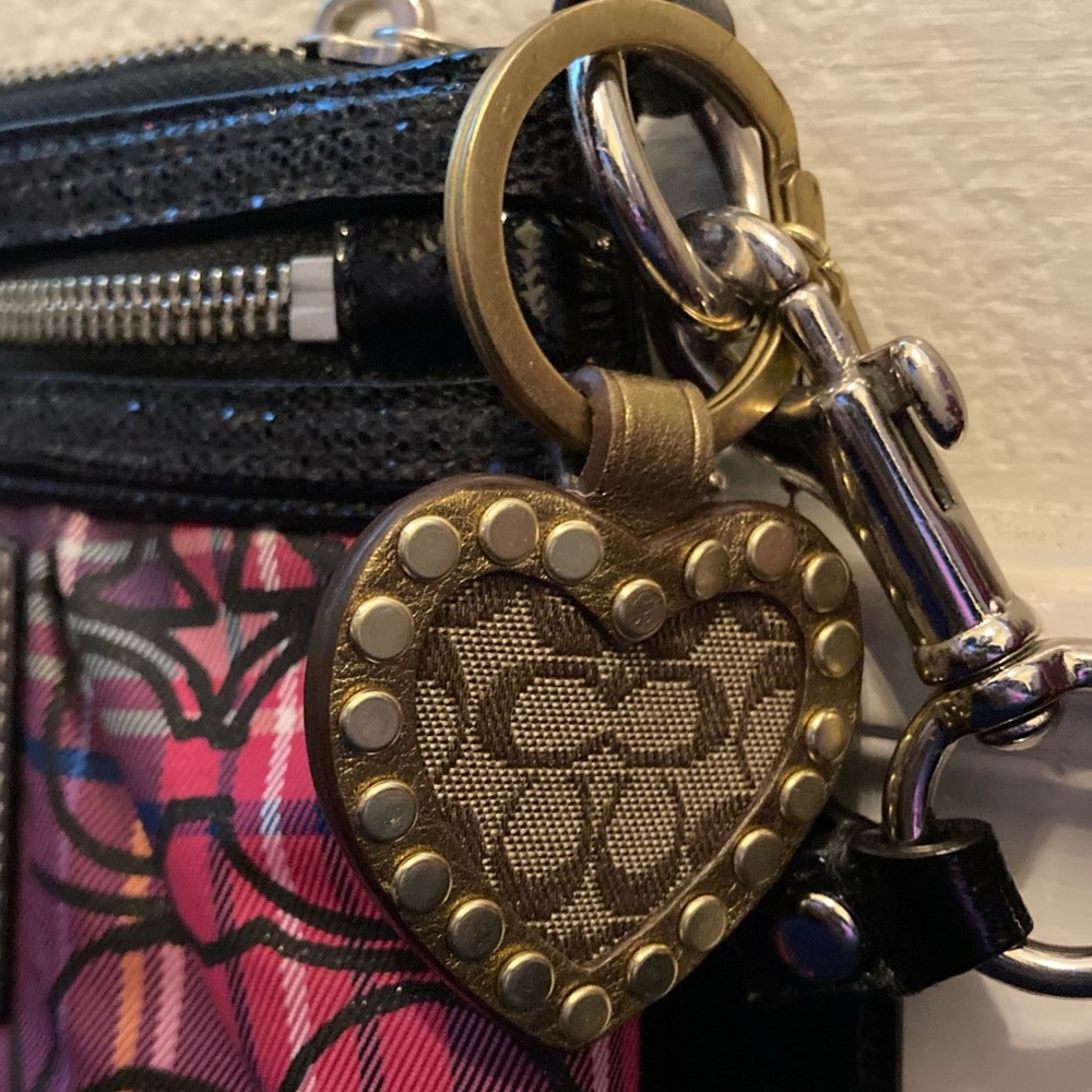 Coach Gold and Brown Heart Key Holder - Picture 4 of 6